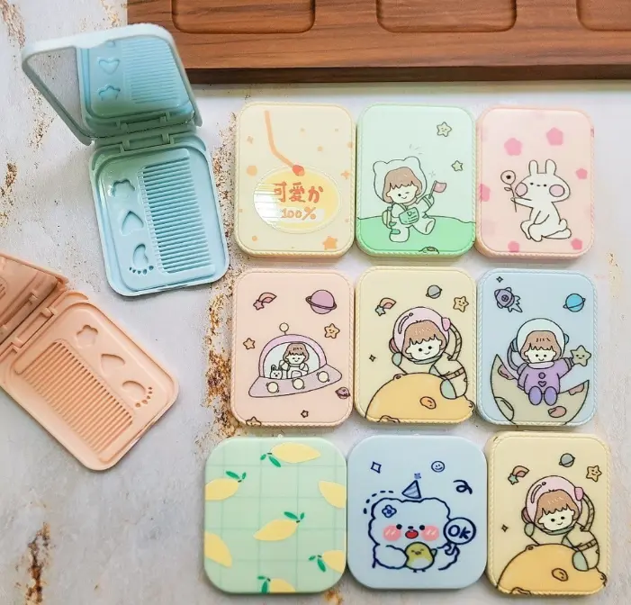 ESPEJO MINI CON PEINE 8079